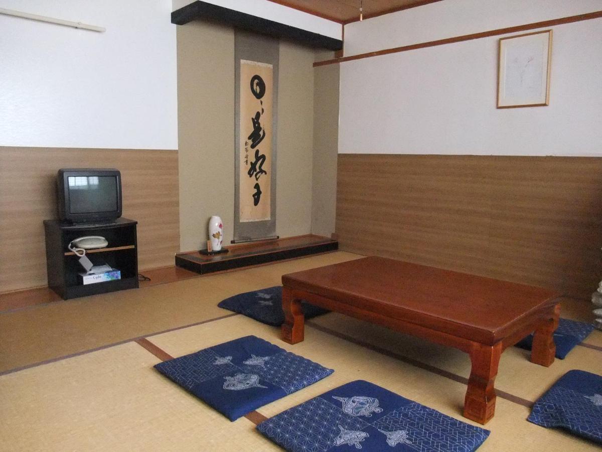 Hotel Madam Mirei Iiyama Buitenkant foto
